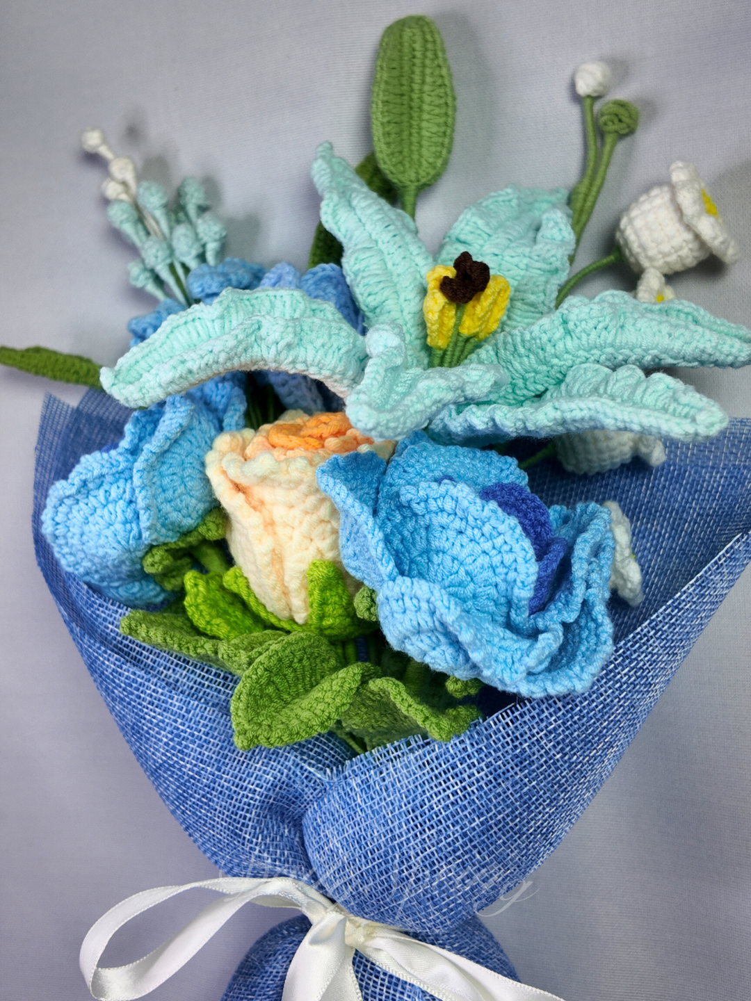 Elegrant Floral Bouquet - Blue