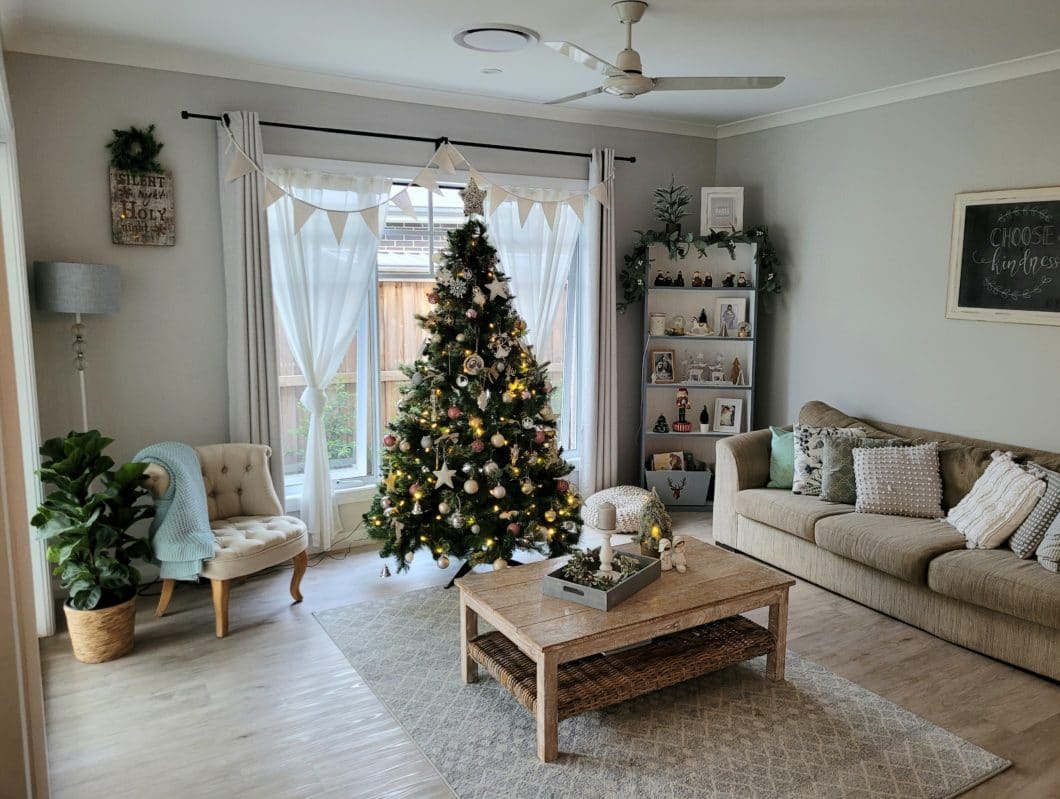 Post-Christmas Cheer: How to Refresh Your Space with Crochet Blooms