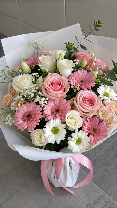 Popular Flowers for Valentine’s Day and What They Truly Mean (2026 Guide)