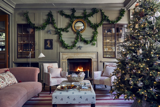 How to Style Your Home With Crochet Flowers for Christmas & New Year (Cozy Décor Guide 2025)