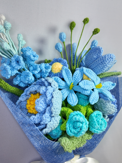 The Layered Heart Bouquet - Blue