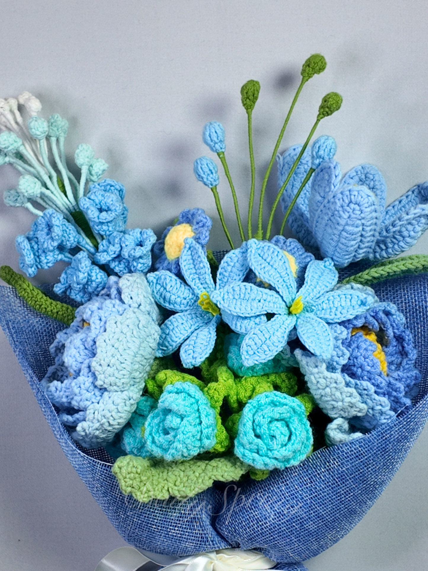 The Layered Heart Bouquet - Blue