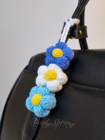 Triplet Daisy Crochet Keychain